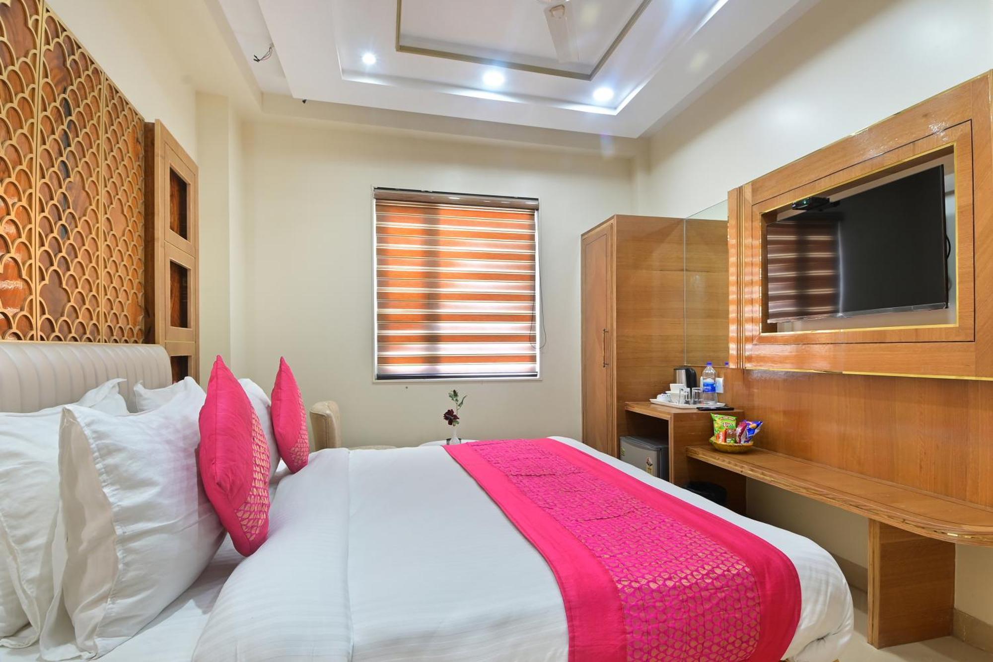 Hotel Gold Palace - 03 Mins Walk From New Delhi Railway Station Extérieur photo
