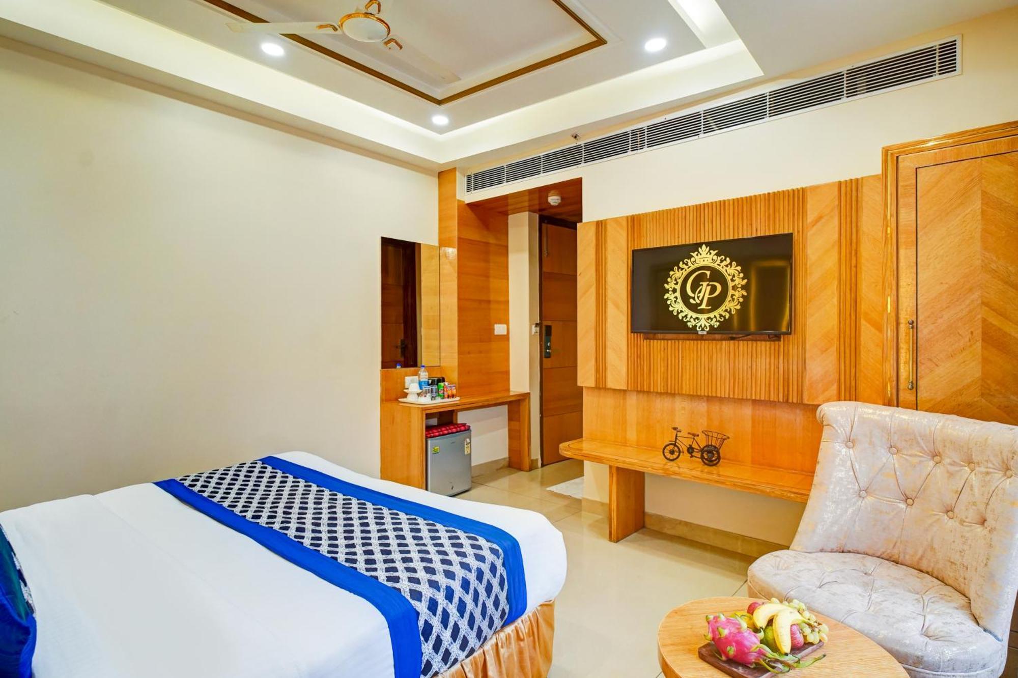 Hotel Gold Palace - 03 Mins Walk From New Delhi Railway Station Extérieur photo