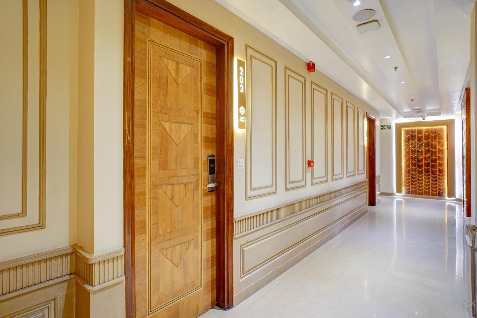 Hotel Gold Palace - 03 Mins Walk From New Delhi Railway Station Extérieur photo