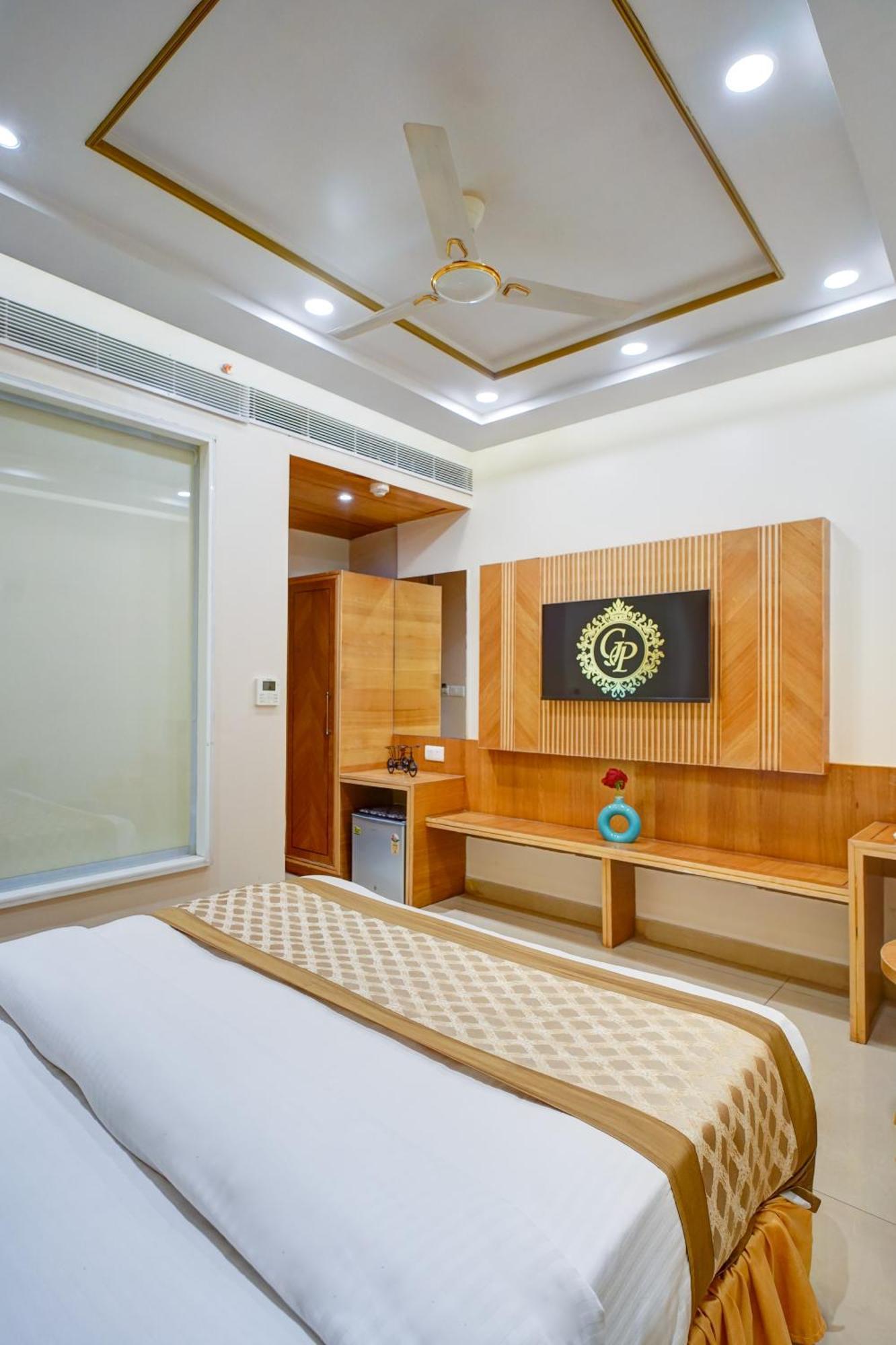 Hotel Gold Palace - 03 Mins Walk From New Delhi Railway Station Extérieur photo