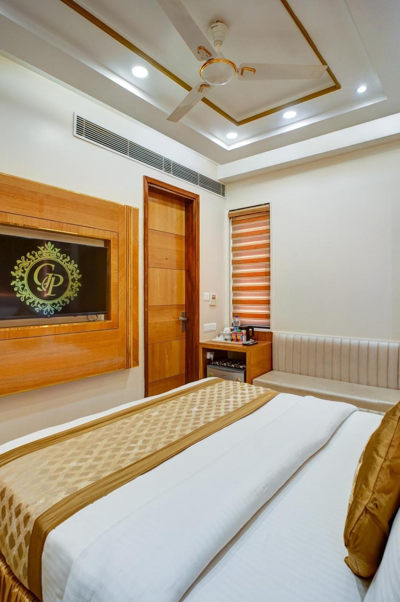 Hotel Gold Palace - 03 Mins Walk From New Delhi Railway Station Extérieur photo