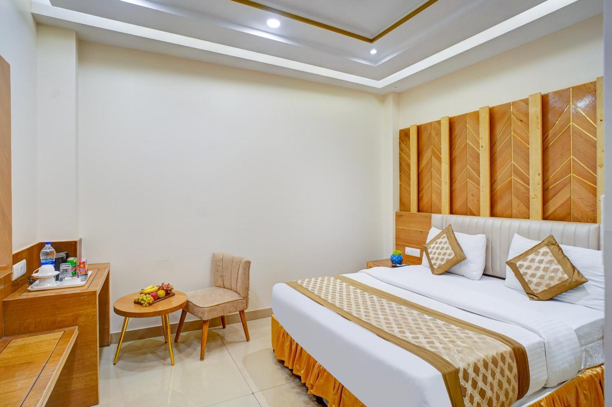 Hotel Gold Palace - 03 Mins Walk From New Delhi Railway Station Extérieur photo